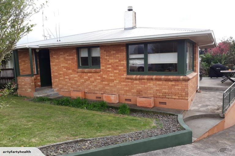 Photo of property in 18 Bristol Avenue, Brookfield, Tauranga, 3110