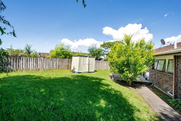 Photo of property in 52 Aviemore Drive, Highland Park, Auckland, 2010