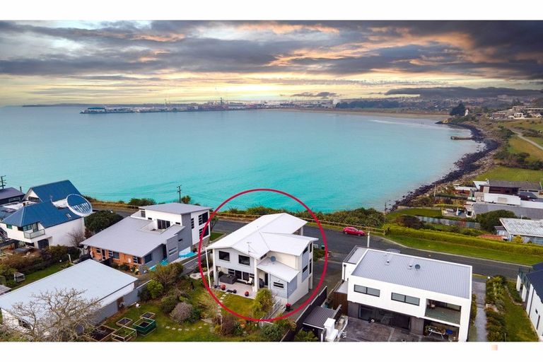 Photo of property in 10 Climie Terrace, Waimataitai, Timaru, 7910