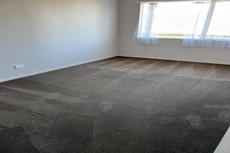 Photo of property in 7/51 Redoubt Road, Goodwood Heights, Auckland, 2105