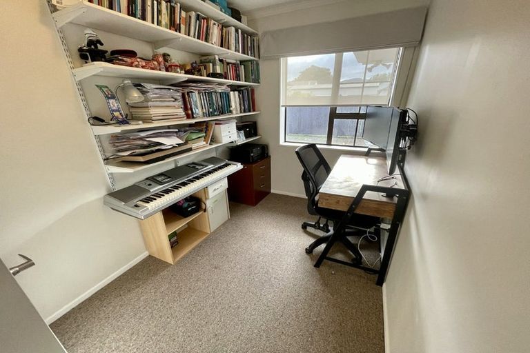 Photo of property in 27 Guthrie Street, Waterloo, Lower Hutt, 5011