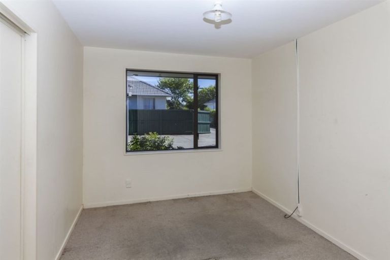 Photo of property in 1/6 Oakhurst Place, Russley, Christchurch, 8042
