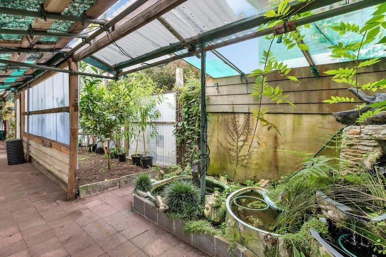 Photo of property in 282 One Tree Point Road, One Tree Point, 0118