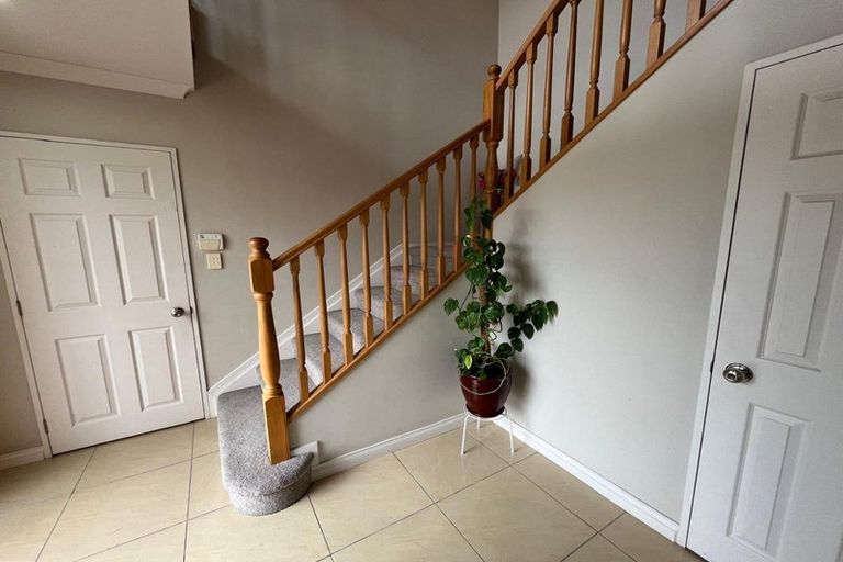 Photo of property in 98 Meadowland Drive, Somerville, Auckland, 2014