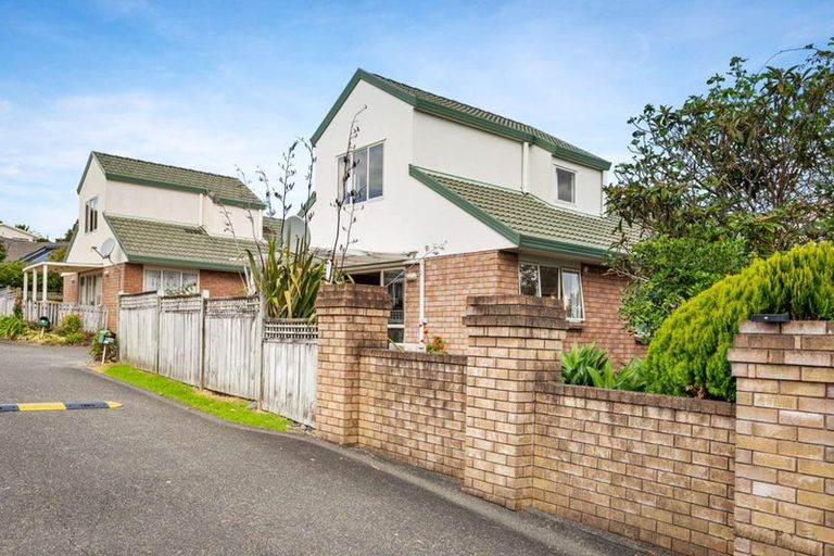Photo of property in 11a Central Park Drive, Te Atatu South, Auckland, 0610