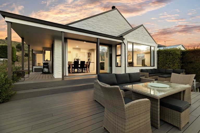 Photo of property in 379 Peninsula Road, Kelvin Heights, Queenstown, 9300