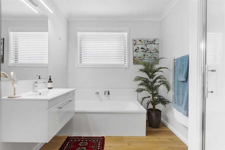 Photo of property in 22 Te Wharo Drive, Papamoa, 3118