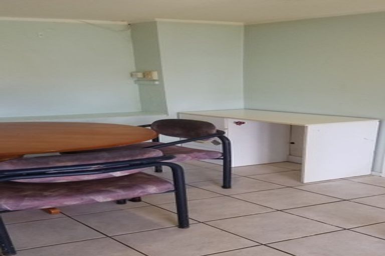 Photo of property in 11 Kohekohe Street, New Lynn, Auckland, 0600