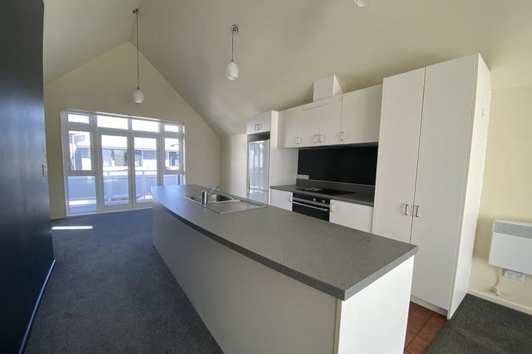 Photo of property in Pirie Street Townhouses, 18/35 Pirie Street, Mount Victoria, Wellington, 6011