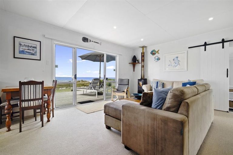 Photo of property in 17 Pukehina Parade, Pukehina, 3189