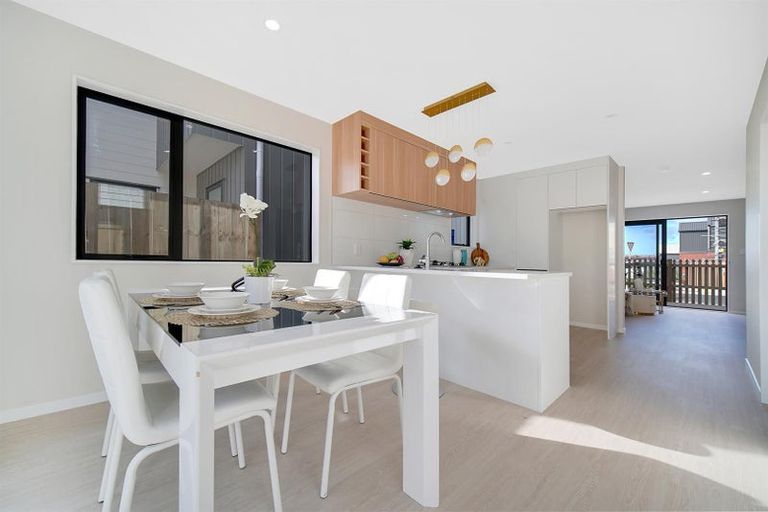 Photo of property in 107 Kairakau Street, Papakura, 2110