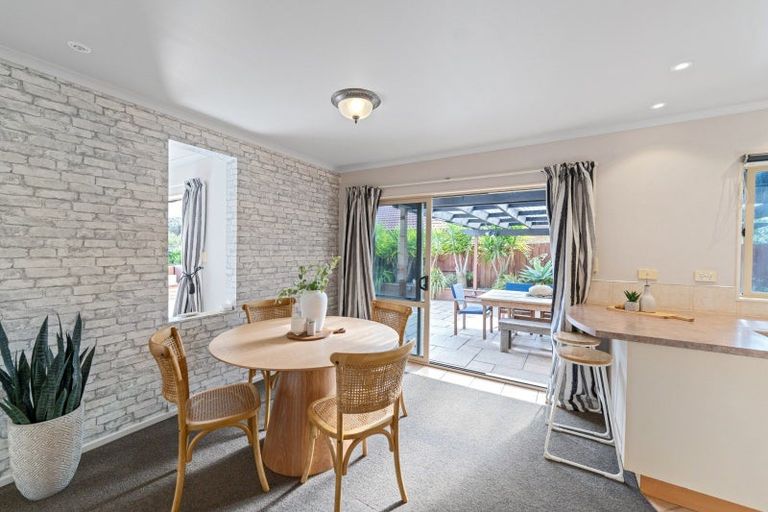 Photo of property in 30 Mcleod Place, Papamoa Beach, Papamoa, 3118