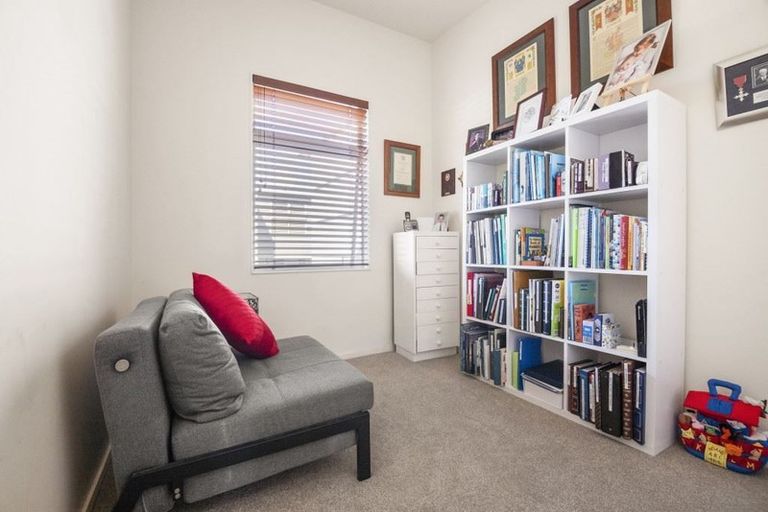 Photo of property in Habitat Apartments, 10/31 Byron Avenue, Takapuna, Auckland, 0622