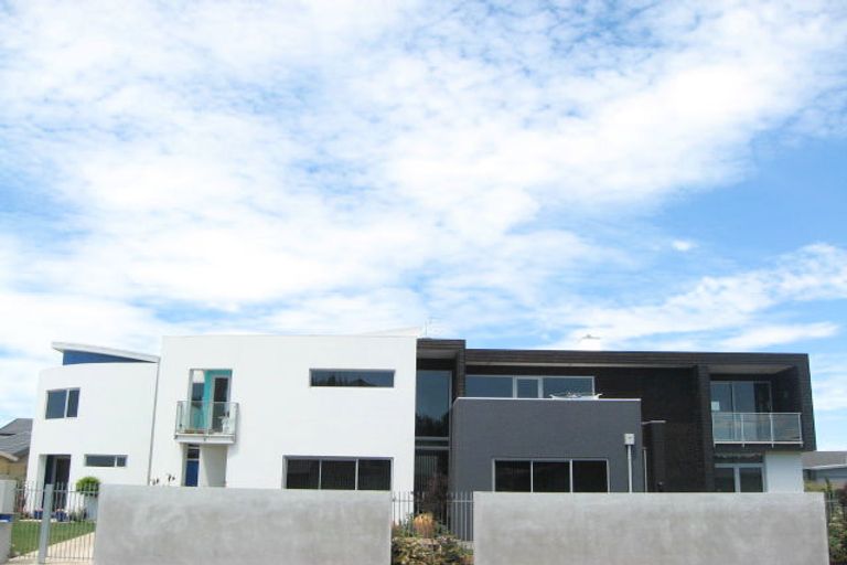 Photo of property in 5 Sandalwood Place, Waimairi Beach, Christchurch, 8083