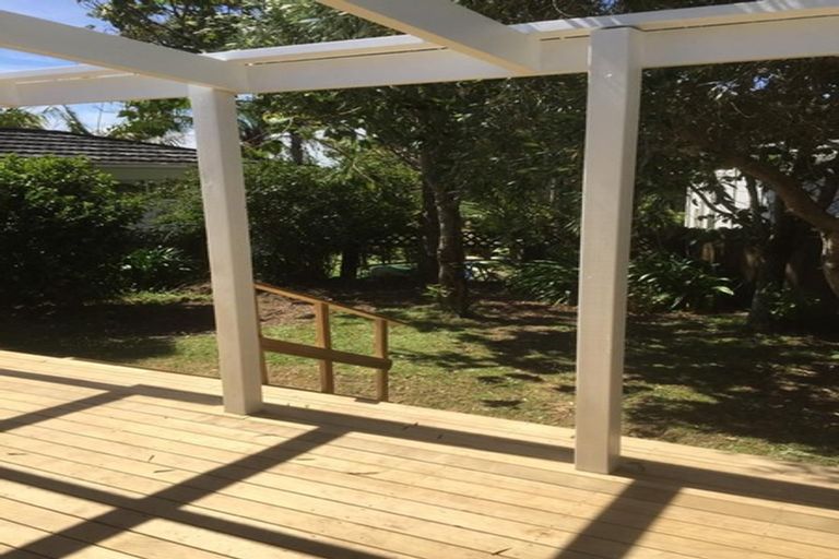 Photo of property in 25 County Road, Torbay, Auckland, 0630