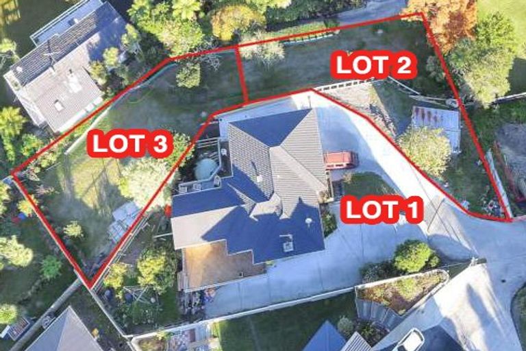 Photo of property in 12 Crystal Avenue, Glendene, Auckland, 0602