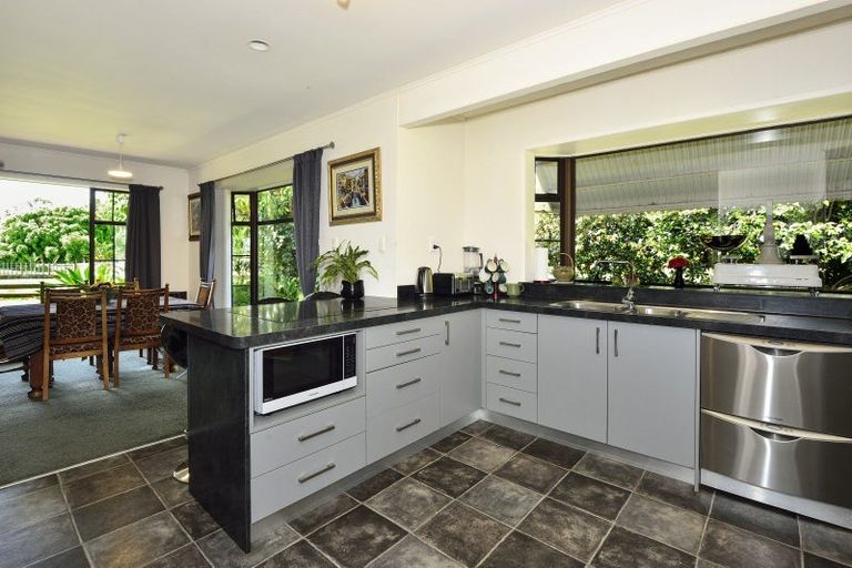 Photo of property in 13 Waingake Road, Manutuke, 4072