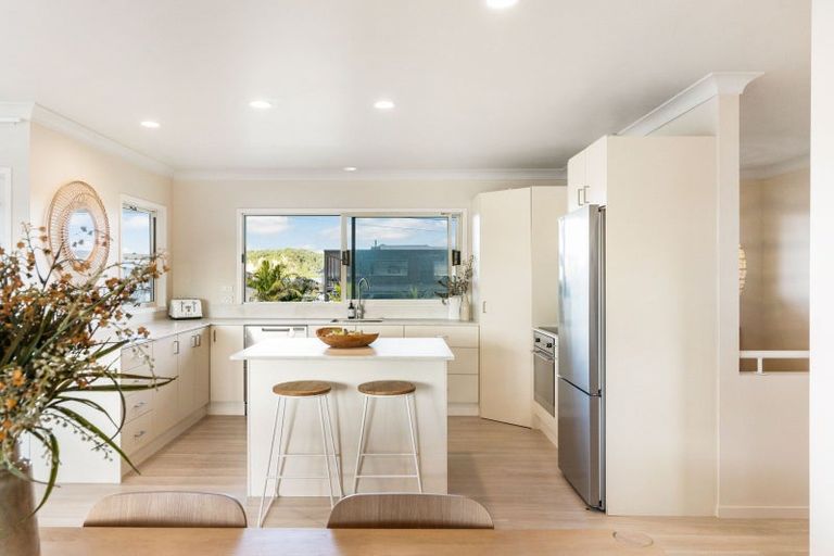 Photo of property in 102 Saint Patricks Row, Whangamata, 3620