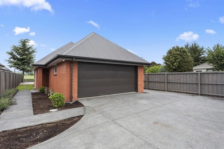 Photo of property in 7 Pippin (pvt) Lane, Rangiora, 7400