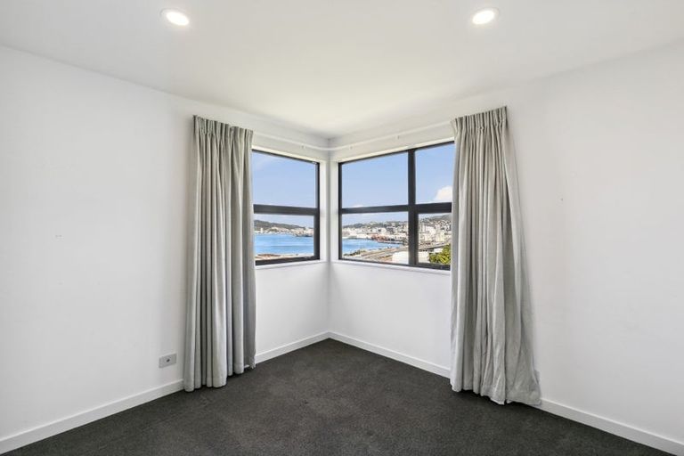 Photo of property in 6 Satchell Way, Kaiwharawhara, Wellington, 6035