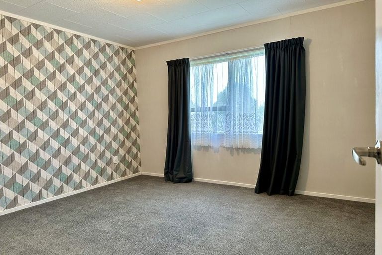 Photo of property in 4 Kirkcaldie Grove, Levin, 5510