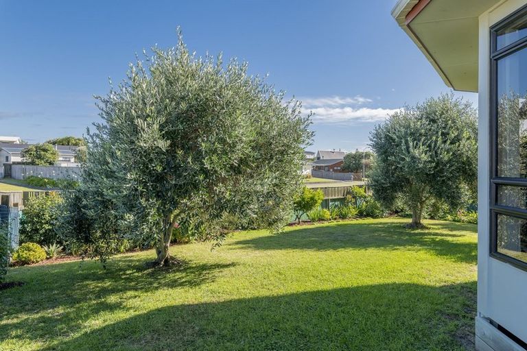 Photo of property in 24 Scott Avenue, Otaki Beach, Otaki, 5512