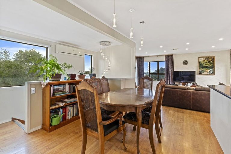 Photo of property in 27 Hale Crescent, Bayview, Auckland, 0629