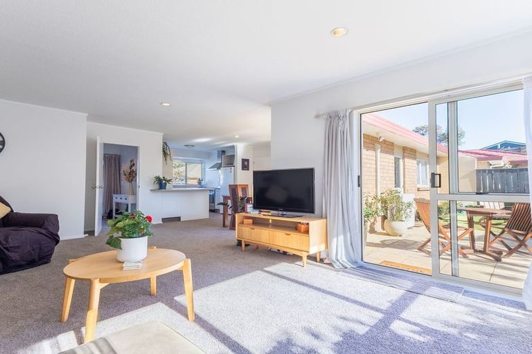 Photo of property in 5 Beachwater Grove, Paraparaumu Beach, Paraparaumu, 5032