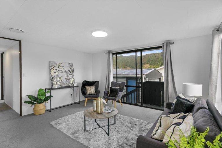 Photo of property in 2/101 Wilkie Crescent, Naenae, Lower Hutt, 5011