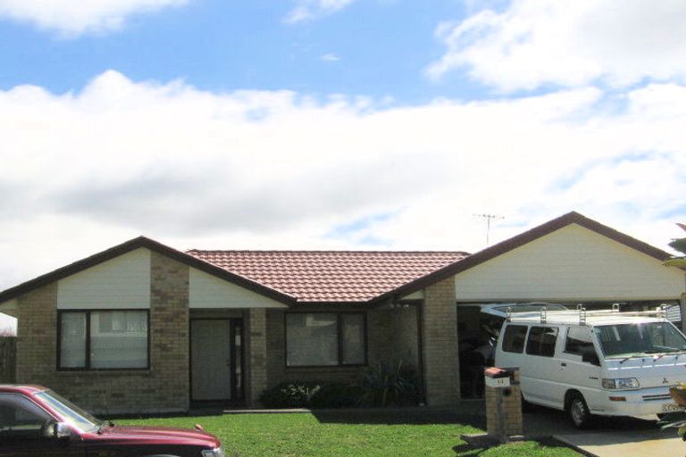 Photo of property in 10 Marbella Crescent, Oteha, Auckland, 0632