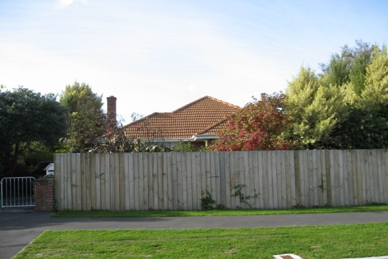 Photo of property in 120 Hamilton Avenue, Ilam, Christchurch, 8041