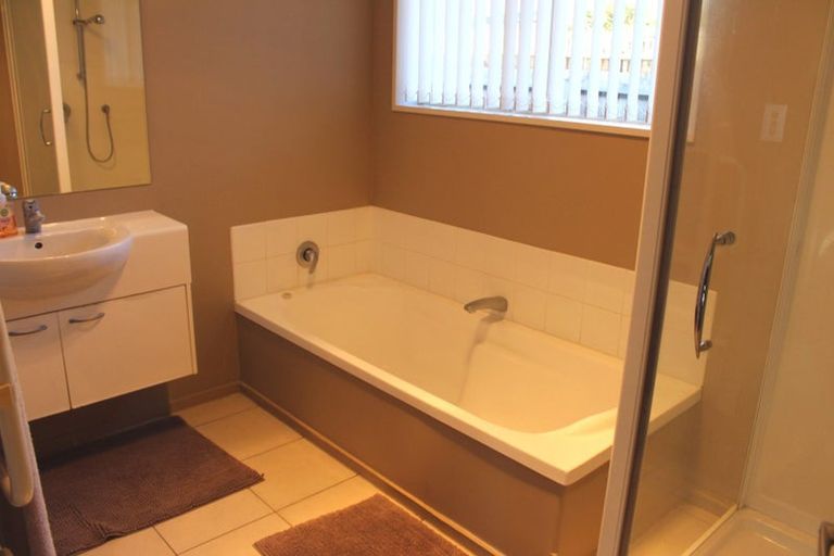 Photo of property in 64 Kinsella Crescent, Aidanfield, Christchurch, 8025