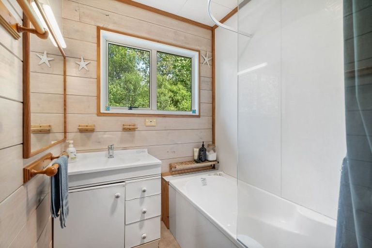 Photo of property in 124 Western Hills Drive, Kensington, Whangarei, 0112