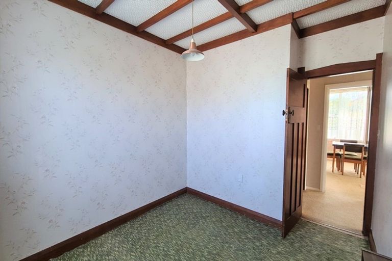 Photo of property in 16 Gisborne Terrace, Opunake, 4616