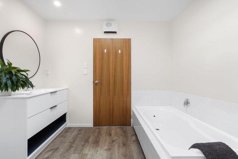 Photo of property in 3/25 Grove Road, Addington, Christchurch, 8024