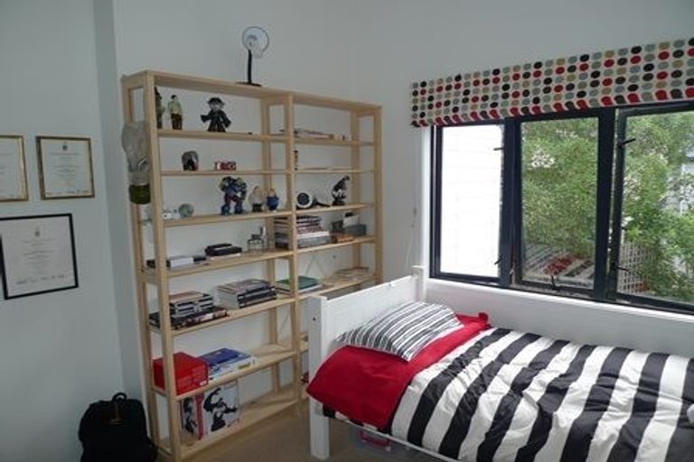 Photo of property in 15 Cavalry Close, Crofton Downs, Wellington, 6035