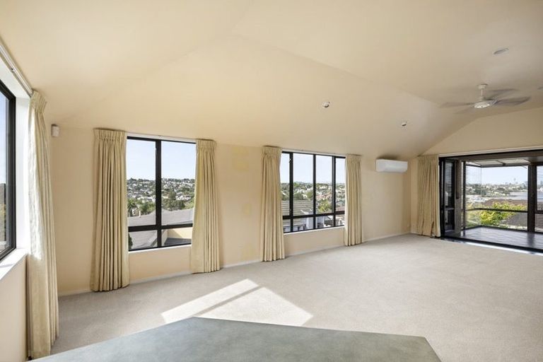 Photo of property in 2/25 Waimarie Street, Saint Heliers, Auckland, 1071