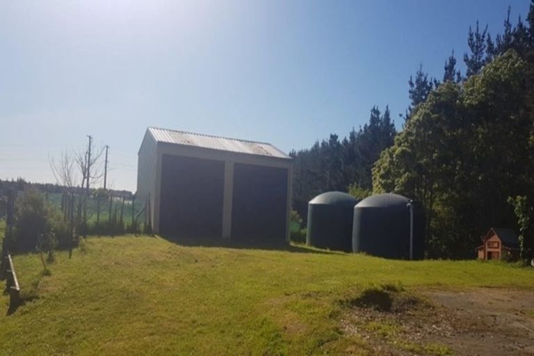Photo of property in 28 Wallace Loop Road, Koputaroa, Levin, 5571