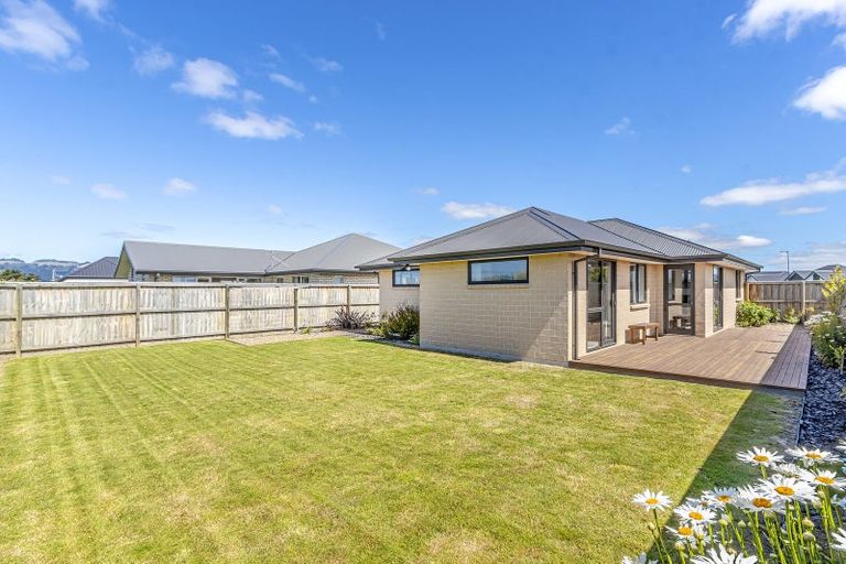 Photo of property in 53 Whitburn Avenue, Halswell, Christchurch, 8025