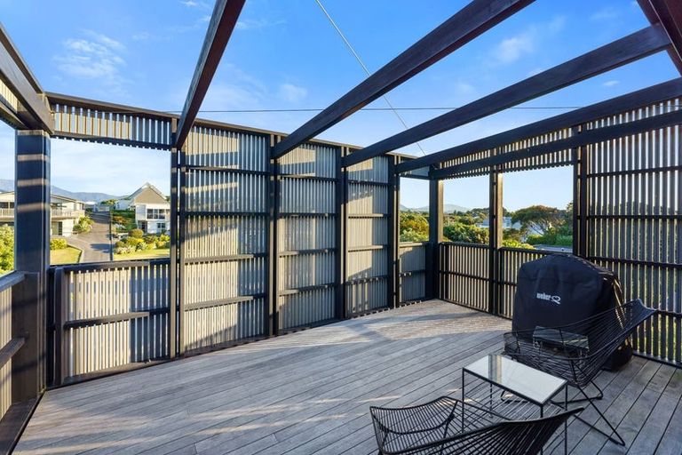 Photo of property in 7 Tutere Street, Waikanae Beach, Waikanae, 5036