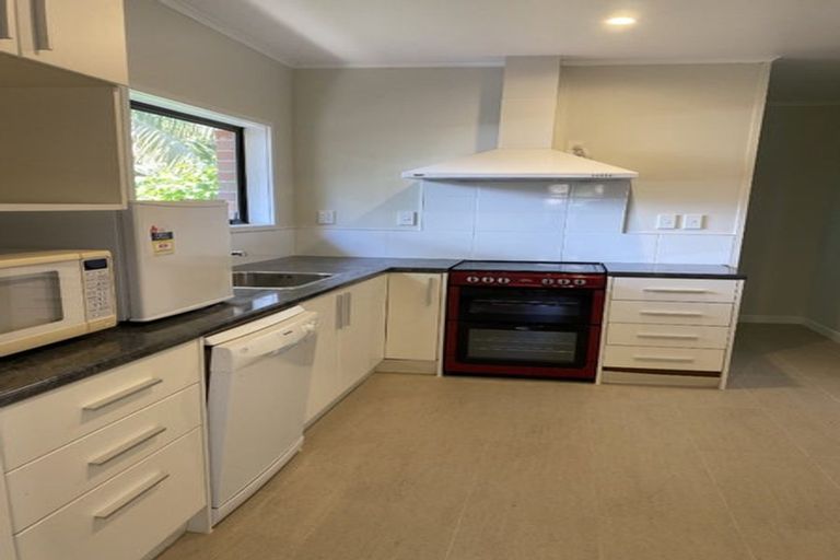Photo of property in 48 Kitchener Road, Milford, Auckland, 0620