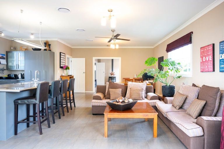 Photo of property in 709 Avenue Road West, Saint Leonards, Hastings, 4120