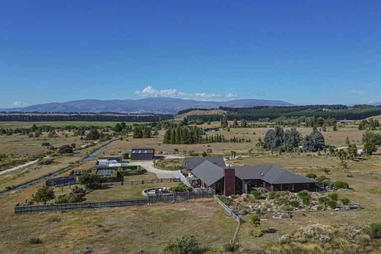 Photo of property in 22 Grayburn Lane, Albert Town, Wanaka, 9382