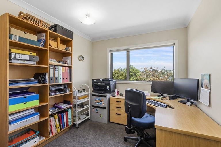 Photo of property in 7 Montserrat Place, Grenada Village, Wellington, 6037