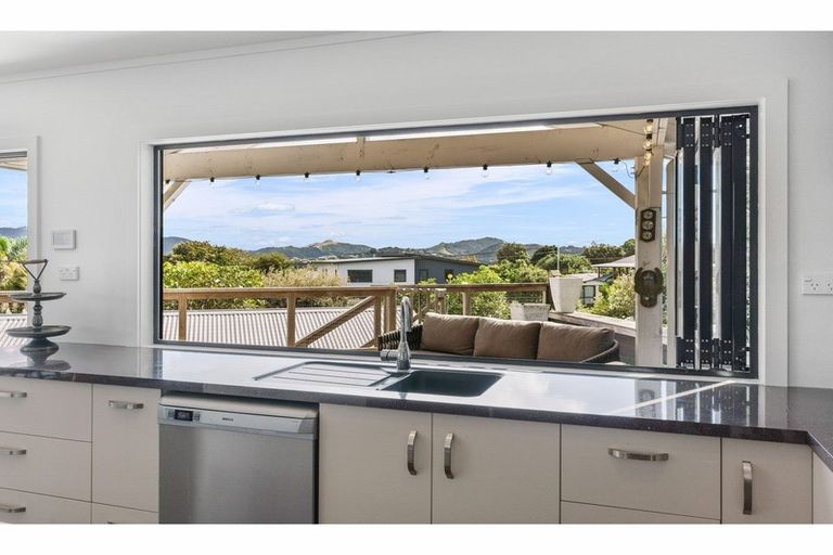 Photo of property in 2 Eveline Street, Mangawhai Heads, Mangawhai, 0505