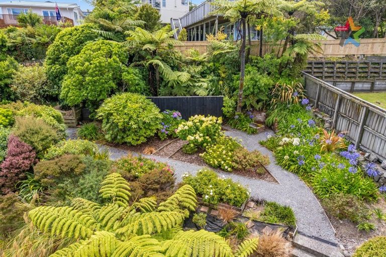 Photo of property in 239 Dowse Drive, Maungaraki, Lower Hutt, 5010