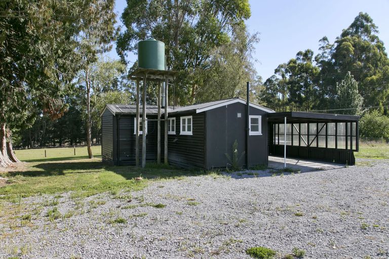 Photo of property in 654b Tukairangi Road, Kinloch, Taupo, 3385