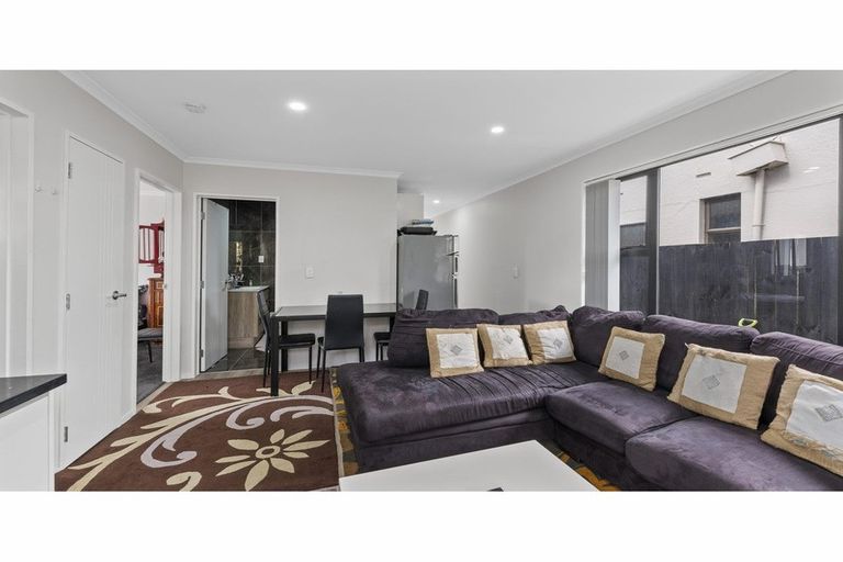 Photo of property in 127a Puhinui Road, Papatoetoe, Auckland, 2104