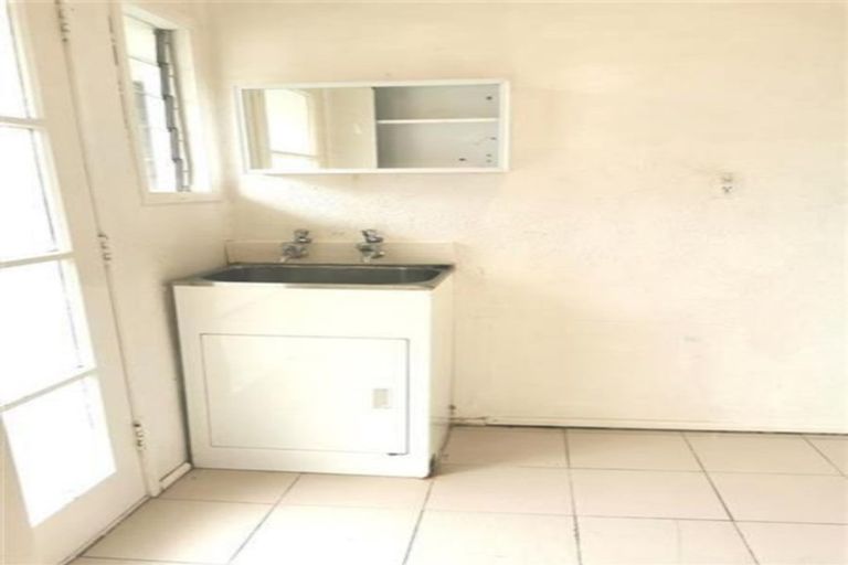 Photo of property in 10 Zelda Avenue, Clover Park, Auckland, 2023