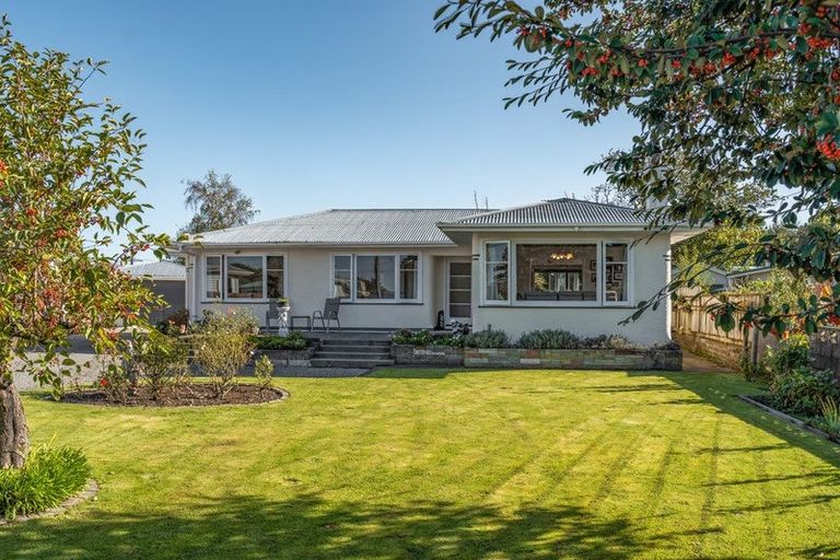 Photo of property in 11 Weka Place, Masterton, 5810